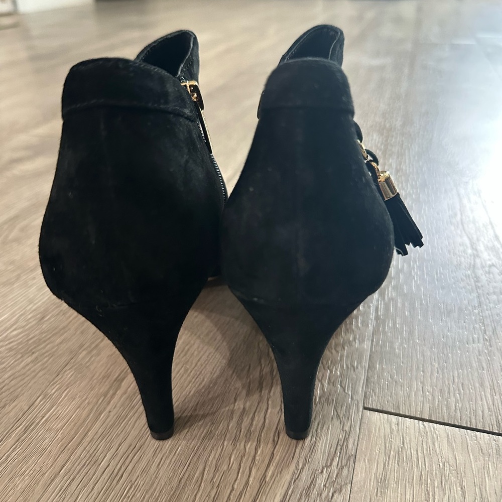 Vince Camuto Vecka Black Suede Heeled Bootie Size 9.5 M - Picture 7 of 14